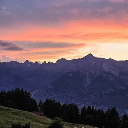 La Vie Est Belle - Magical Escape - Swiss Alps Alpehytte